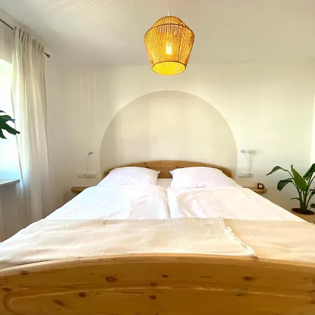 Boho Apartment Mit Balkon I Tiefgarage I Zentrum